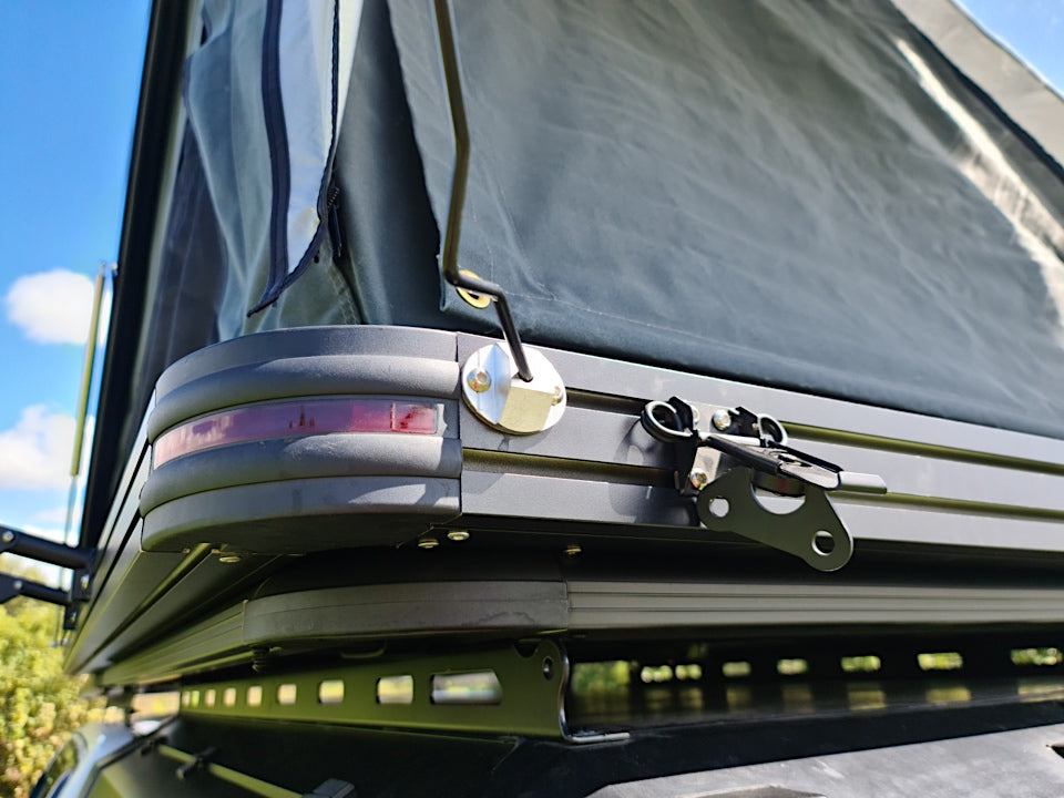 Xplora Aluminium Hard Shell Tent - Rear opening/Clam Shell